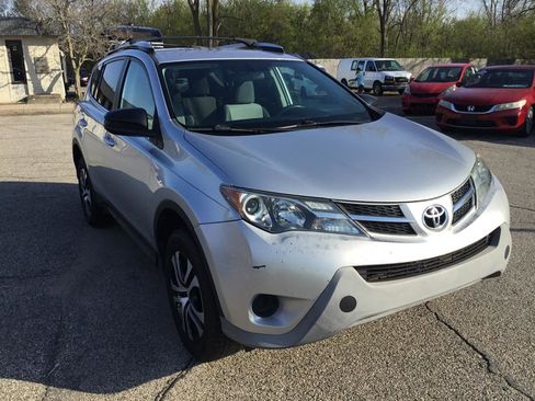 Used 2013 Toyota RAV4 LE image 4