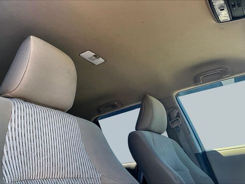 Used 2017 Toyota 4Runner SR5 AWD/4WD image 13