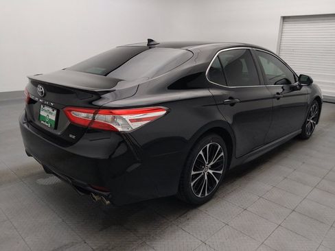 Used 2020 Toyota Camry SE FWD image 9