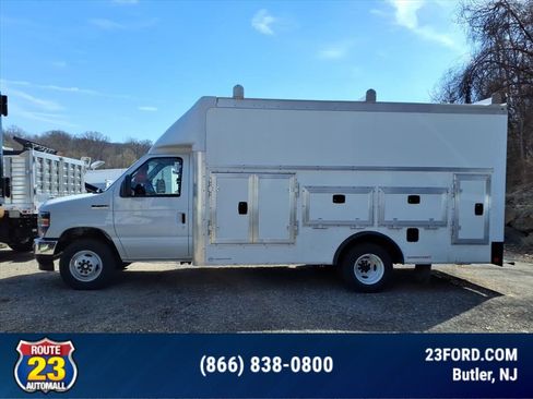 New 2026 Ford E-450 and Econoline 450 Super Duty w/ Power Equipment Group RWD image 4
