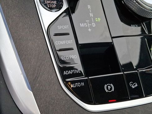 Certified 2022 BMW X7 xDrive40i w/ Executive Package image 23