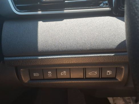 Used 2025 Toyota Camry LE FWD image 19