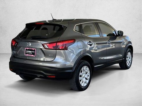 Used 2019 Nissan Rogue Sport S image 6