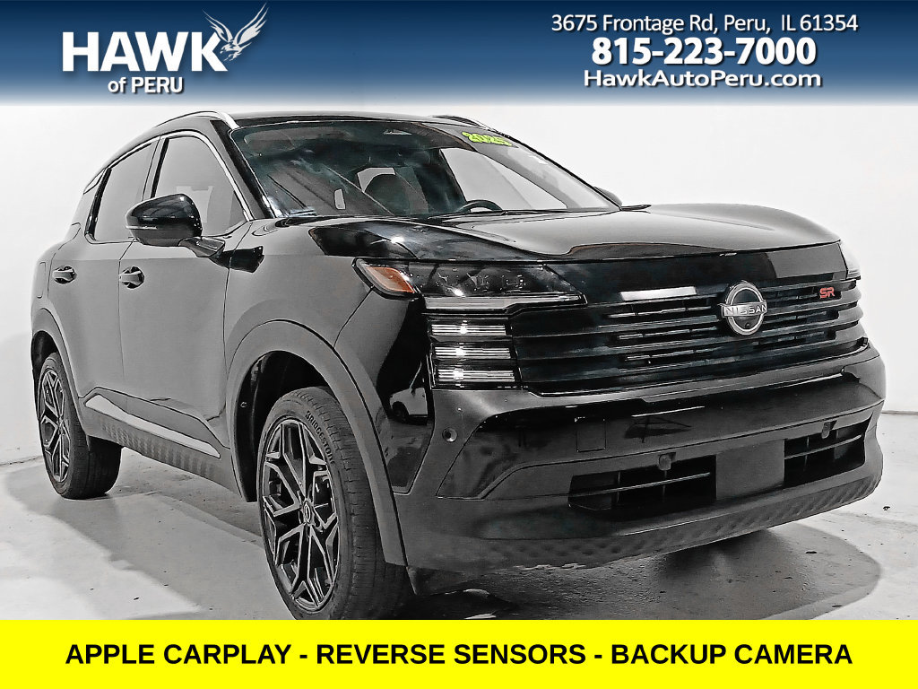 Used 2025 Nissan Kicks SR FWD image 1