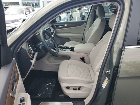 New 2026 Volkswagen Atlas SE FWD image 18