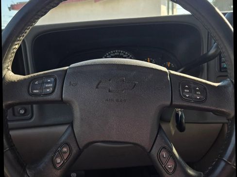 Used 2005 Chevrolet Avalanche LT w/ Preferred Equipment Group image 20