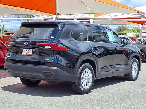 Certified 2025 Toyota Grand Highlander AWD image 4