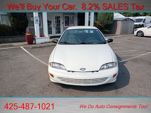 Used 1999 Chevrolet Cavalier Sedan FWD image 2