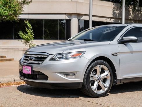 Used 2010 Ford Taurus SHO image 59