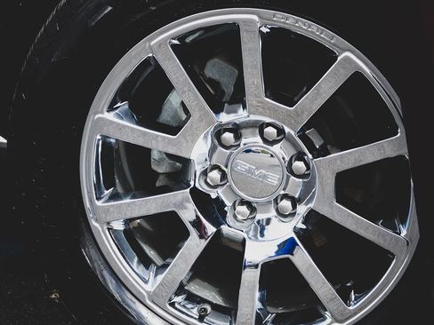 Used 2019 GMC Yukon XL Denali w/ Open Road Package image 2