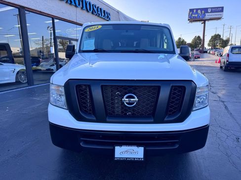 Used 2018 Nissan NV 3500 S image 7