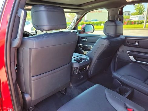 Used 2025 Toyota Sequoia Platinum AWD/4WD image 12