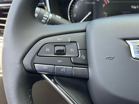 Used 2025 Cadillac XT6 Luxury image 18