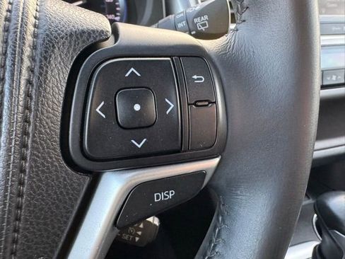 Used 2014 Toyota Highlander Plus image 25