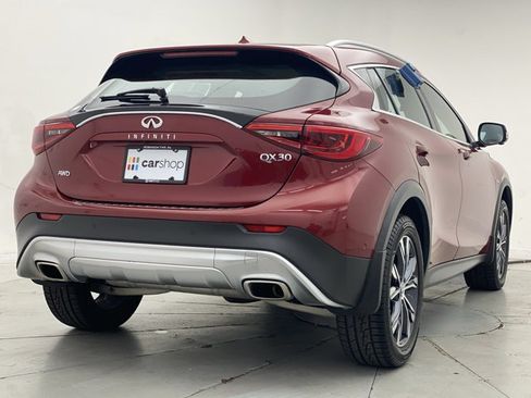 Used 2017 INFINITI QX30 Premium w/ Technology Package AWD/4WD image 5
