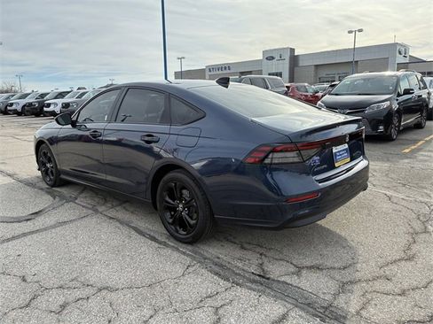 Used 2025 Honda Accord SE image 6