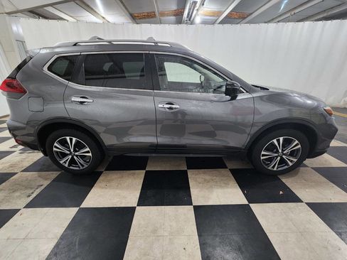 Used 2019 Nissan Rogue SV w/ Premium Package image 5