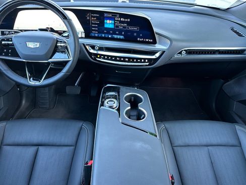 Used 2025 Cadillac Lyriq Sport image 15