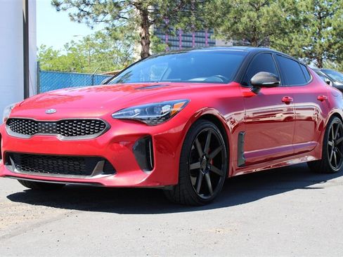 Used 2018 Kia Stinger GT2 AWD/4WD image 4