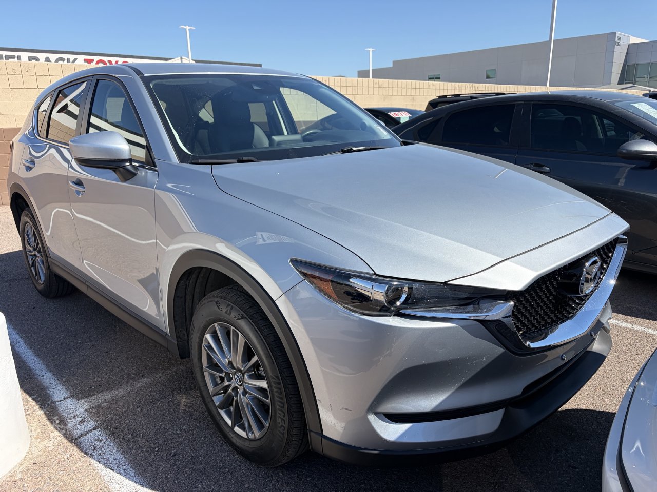 Used 2017 MAZDA CX-5 Touring w/ Preferred Equipment Package AWD/4WD image 2