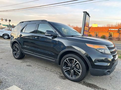 Used 2015 Ford Explorer Sport image 8