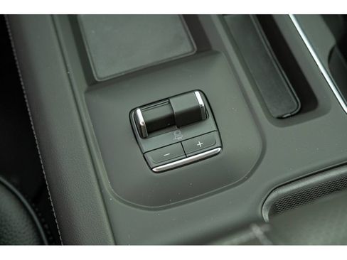 New 2026 GMC Sierra 2500 Denali w/ Denali Reserve Package AWD/4WD image 27
