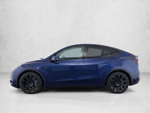 Used 2024 Tesla Model Y Long Range AWD/4WD image 4