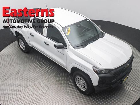 Used 2023 Chevrolet Colorado W/T RWD image 3