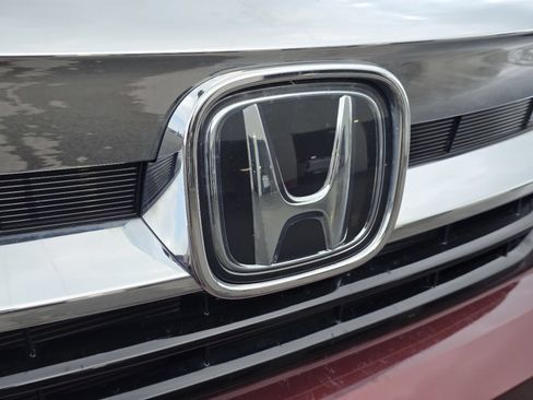 Used 2021 Honda Pilot Touring image 8
