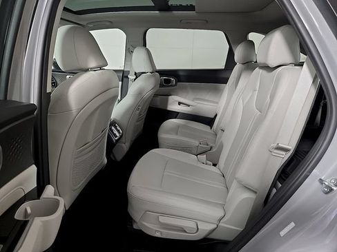 Used 2023 Kia Sorento SX FWD image 11