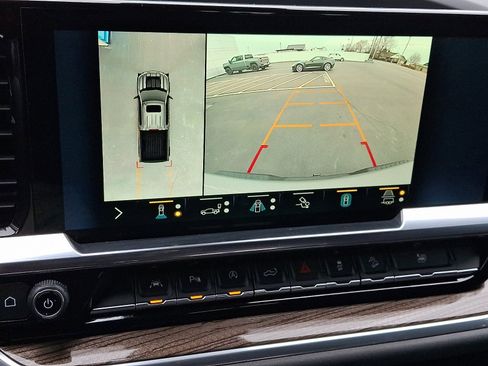 Used 2022 Chevrolet Silverado 1500 LT Trail Boss w/ Convenience Package II image 19