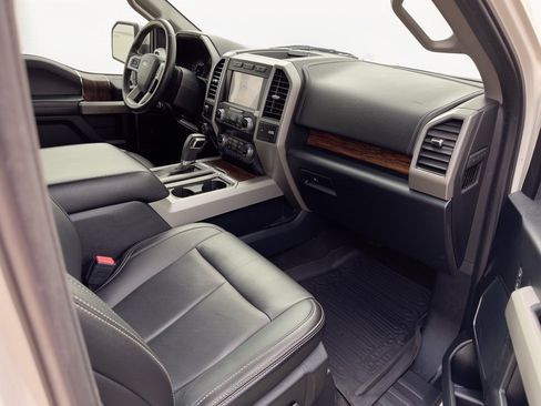 Used 2020 Ford F150 Lariat w/ Equipment Group 502A Luxury AWD/4WD image 30
