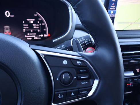 Used 2025 Acura MDX SH-AWD w/ Technology Package image 25