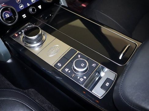 Used 2019 Land Rover Range Rover HSE image 23