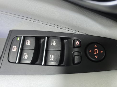 Used 2025 BMW X5 xDrive40i AWD/4WD image 27