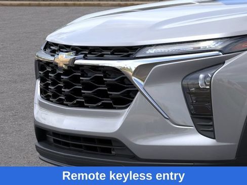 New 2026 Chevrolet Trax LS w/ LS Convenience Package FWD image 14