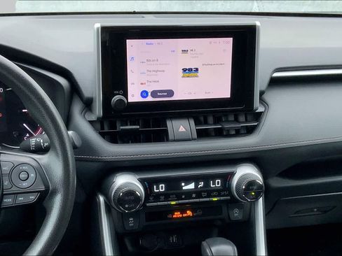 Used 2024 Toyota RAV4 XLE FWD image 7
