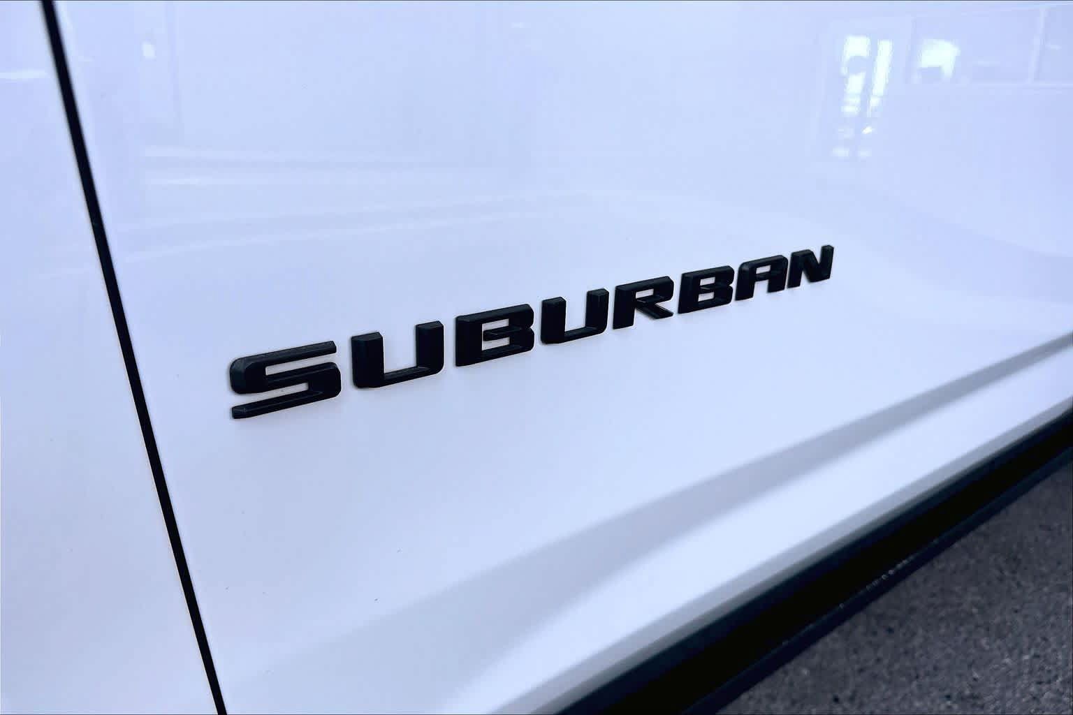 Used 2021 Chevrolet Suburban High Country w/ Premium Package AWD/4WD image 30
