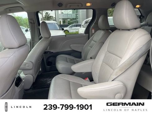 Used 2017 Toyota Sienna XLE w/ XLE Navigation Package image 13