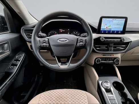 Used 2022 Ford Escape SE w/ SE Sport Appearance Package AWD/4WD image 5
