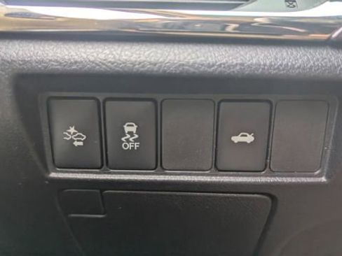 Used 2018 Toyota Avalon XLE Plus image 31