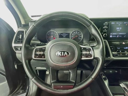 Used 2021 Kia Sorento S w/ Panoramic Sunroof Package FWD image 12