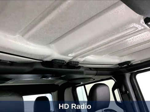Used 2021 Jeep Gladiator Rubicon w/ Dual Top Group AWD/4WD image 37