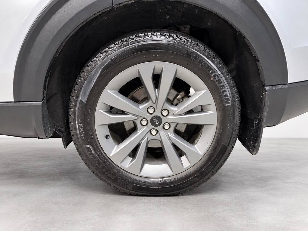 Used 2023 Ford Explorer XLT w/ Equipment Group 202A AWD/4WD image 27