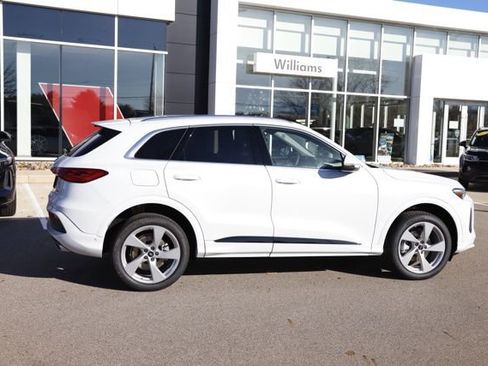 New 2025 Audi Q5 Premium Plus image 2