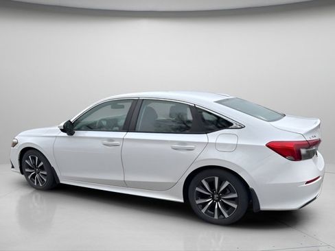 Used 2023 Honda Civic EX image 9