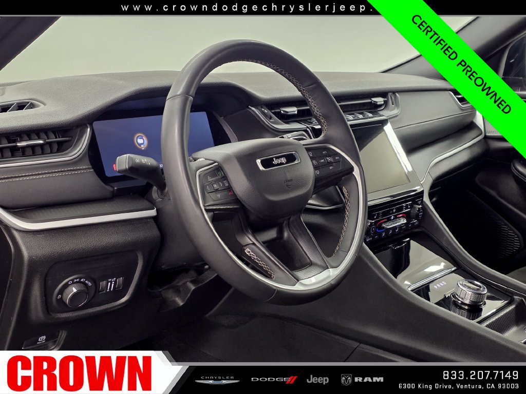 Used 2025 Jeep Grand Cherokee Altitude AWD/4WD image 21