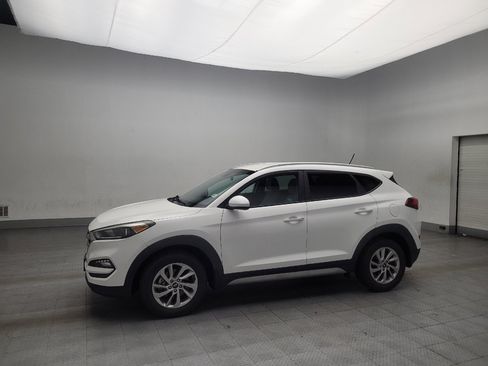Used 2017 Hyundai Tucson SE image 2