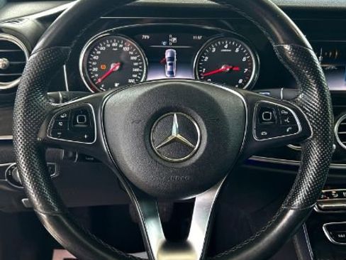 Used 2017 Mercedes-Benz E 300 image 14