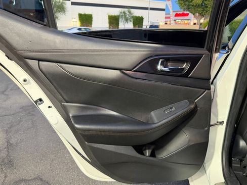 Used 2019 Nissan Maxima SR w/ Premium Package FWD image 32